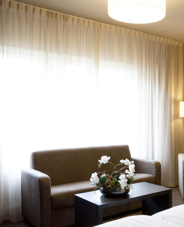 Fletcher Hotel-Restaurant Het Witte Huis Soest Rum bild